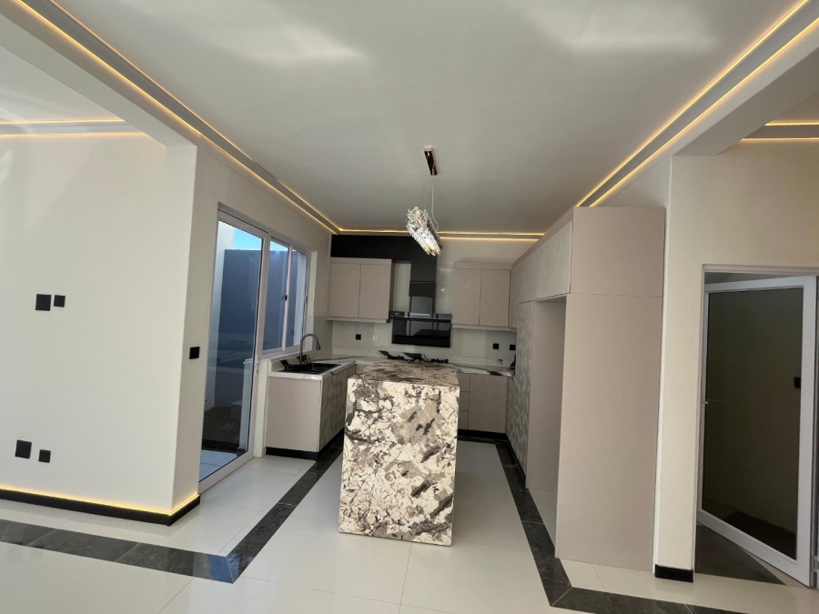 4 Bedroom Property for Sale in Sandown Western Cape